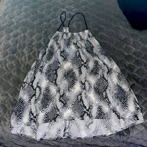 A snack designed fashion nova shirt/cropped